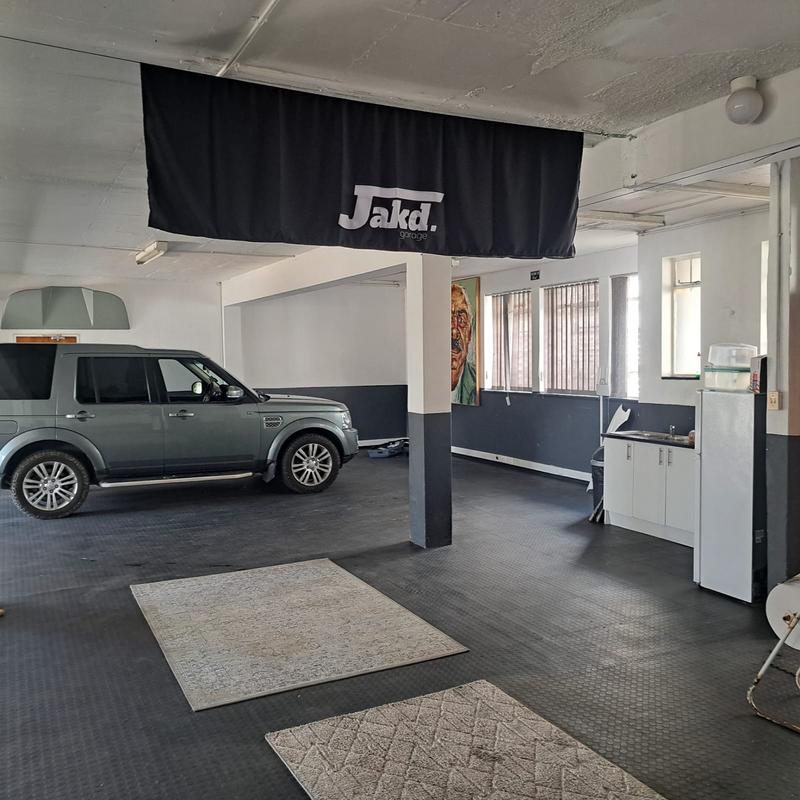 To Let Commercial Property for Rent in Neave Industrial Eastern Cape